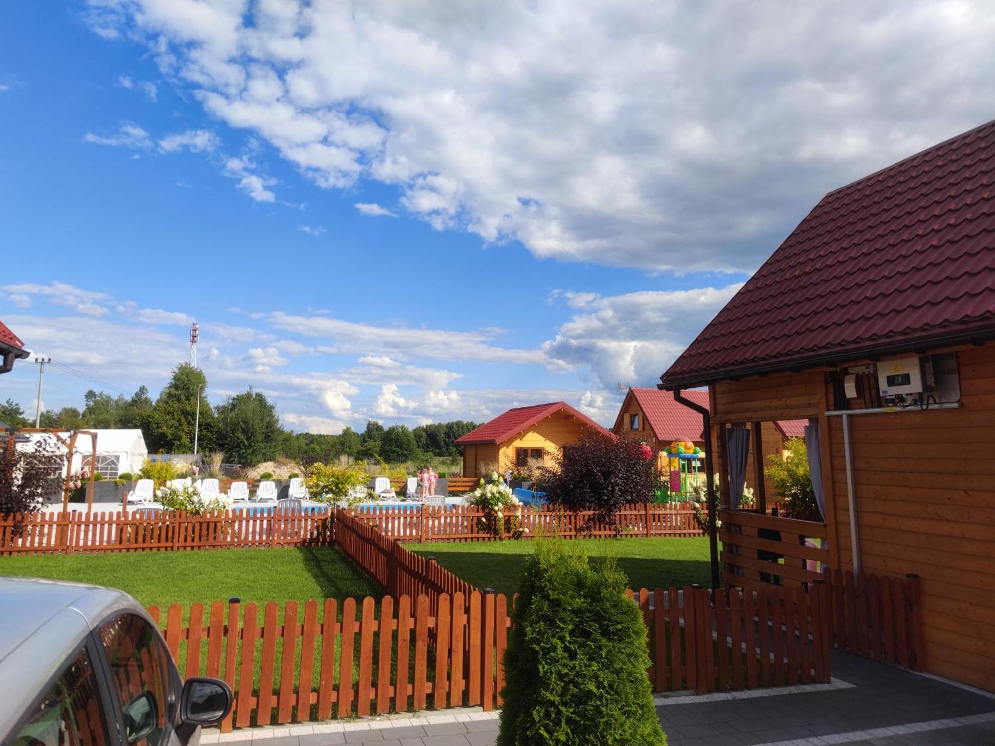 Miodowa Sadyba Domki Caloroczne Kluczbork Ligota Zamecka Exterior foto